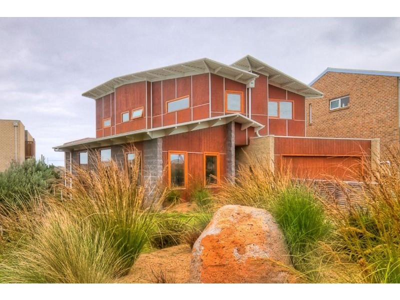17 Anna-Catherine Drive, Port Fairy VIC 3284