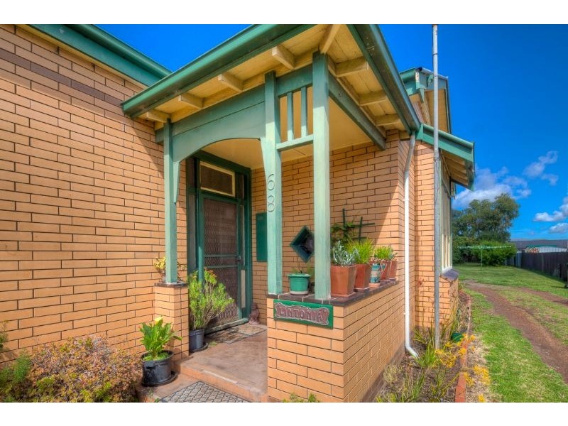 68 Princes Hwy, Port Fairy VIC 3284