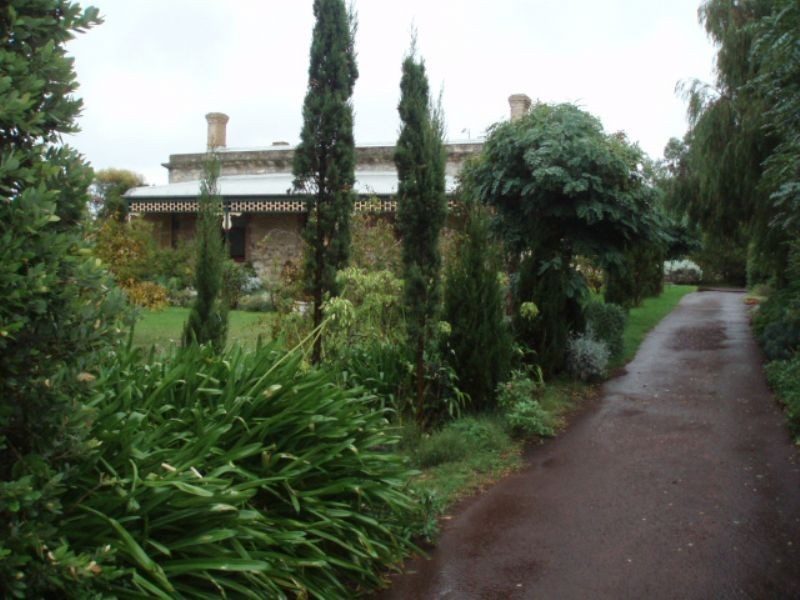 82 Princes Hwy, Port Fairy VIC 3284