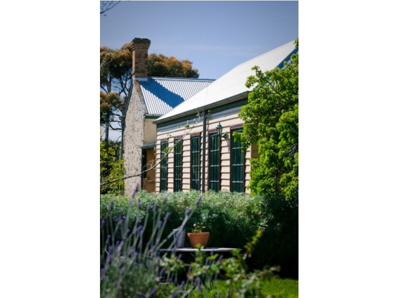 82 Princes Hwy, Port Fairy VIC 3284