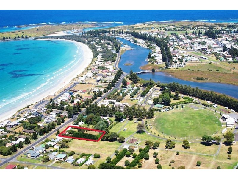 133 Griffiths Street, Port Fairy VIC 3284
