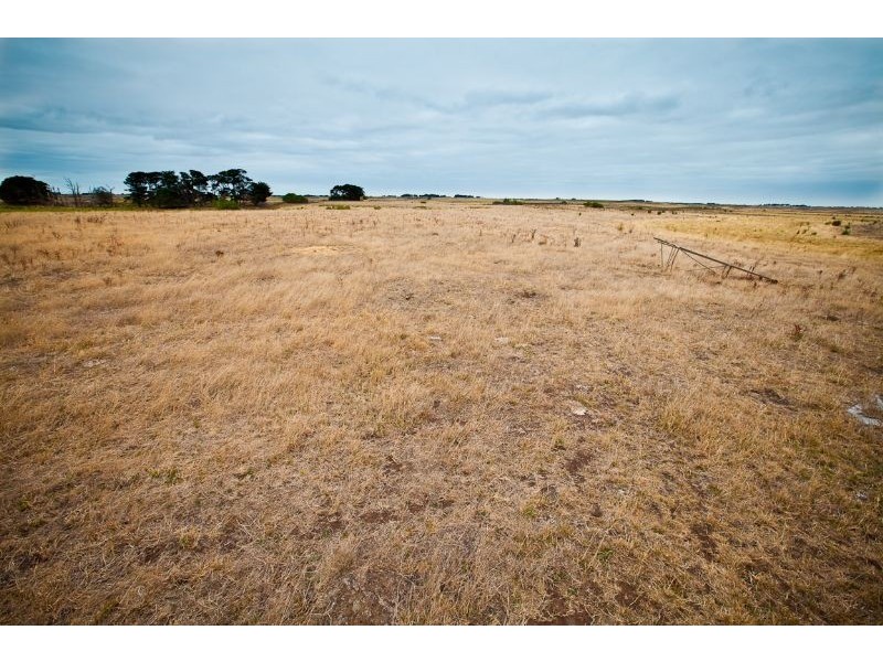 1302 Spencer Road, Toolong VIC 3285
