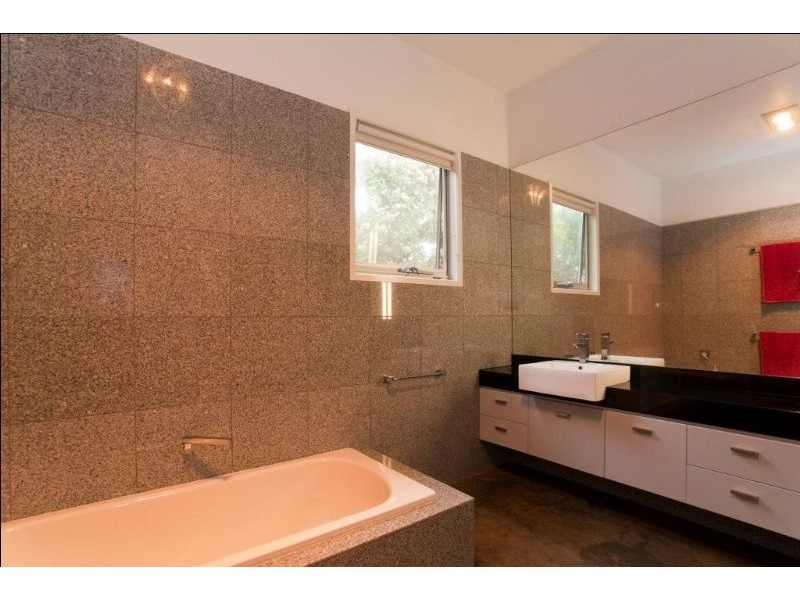 24 Wishart Street, Port Fairy VIC 3284