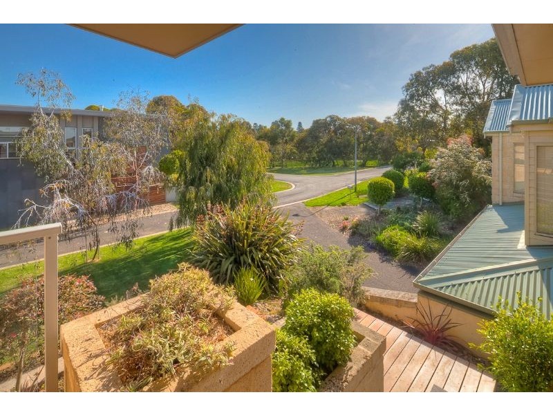 12 Whalers Drive, Port Fairy VIC 3284