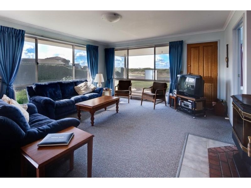 98 Ocean Drive, Port Fairy VIC 3284