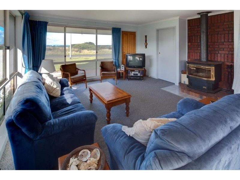 98 Ocean Drive, Port Fairy VIC 3284