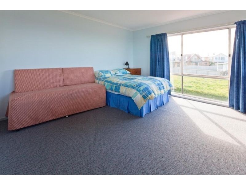 98 Ocean Drive, Port Fairy VIC 3284