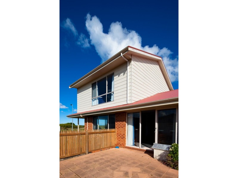98 Ocean Drive, Port Fairy VIC 3284