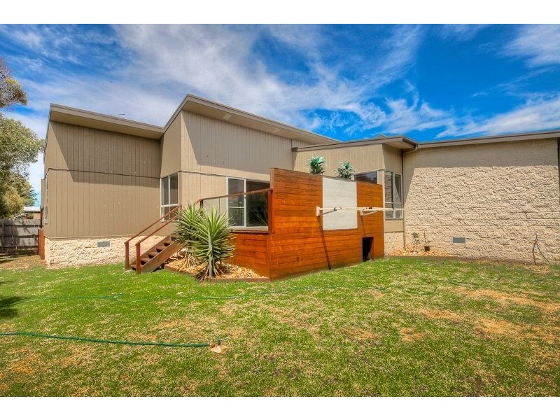 9 Mariner Court, Port Fairy VIC 3284