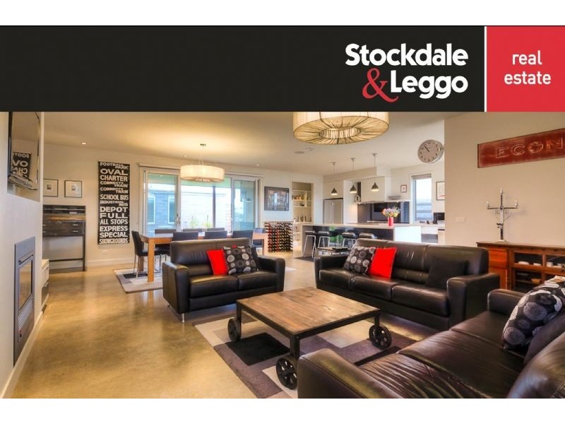 48 Philip St, Port Fairy VIC 3284