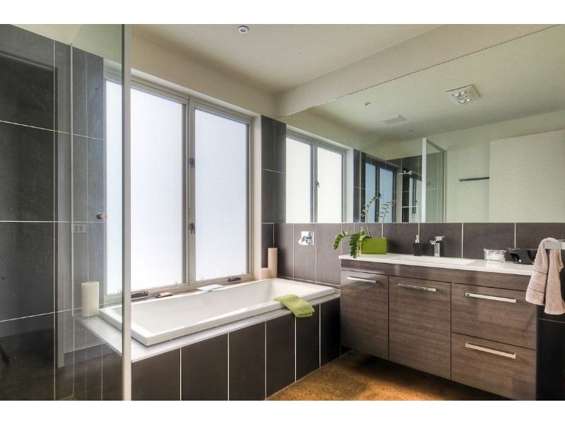 48 Philip St, Port Fairy VIC 3284