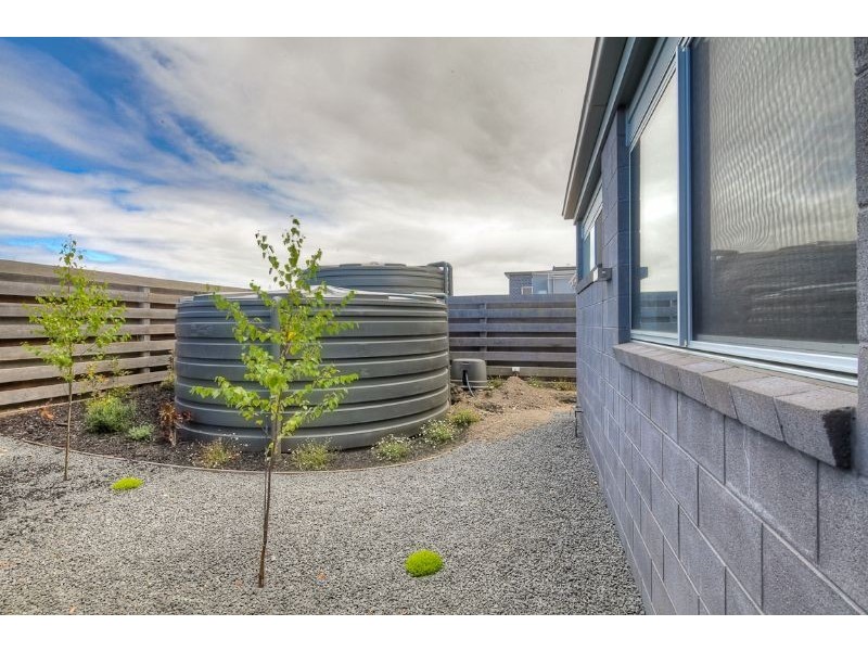 48 Philip St, Port Fairy VIC 3284