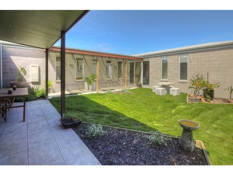 48 Philip St, Port Fairy VIC 3284