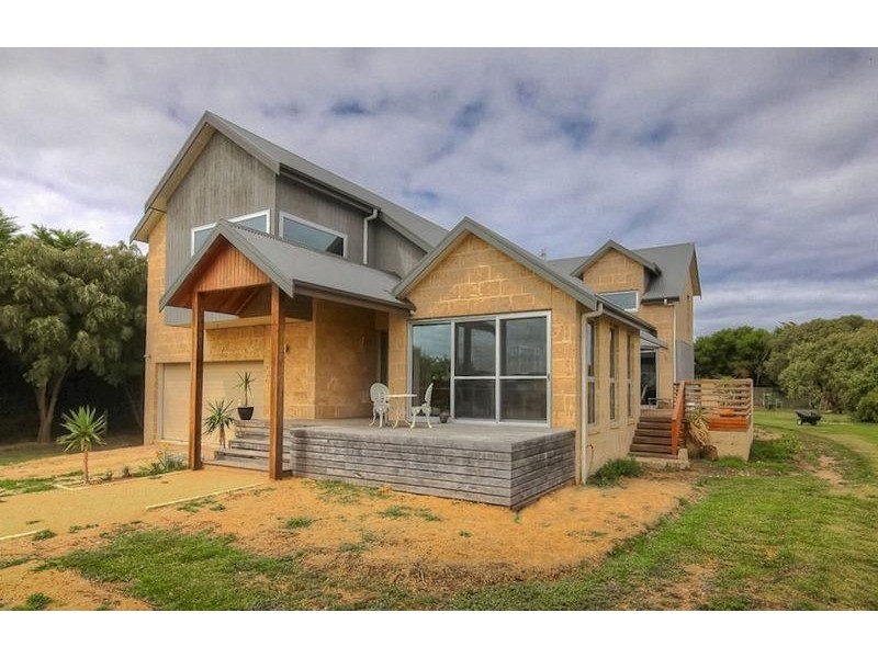 15 Manifold Street, Port Fairy VIC 3284