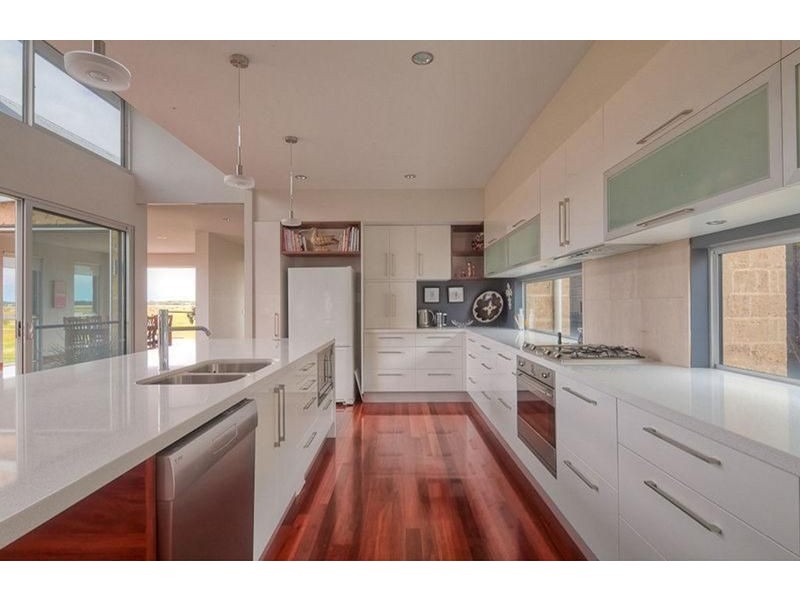 15 Manifold Street, Port Fairy VIC 3284