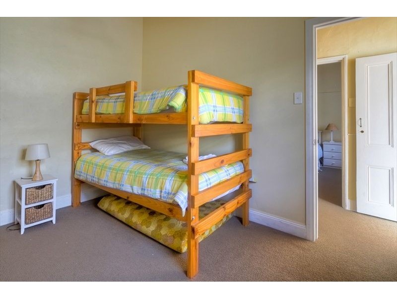 6 James Street, Port Fairy VIC 3284