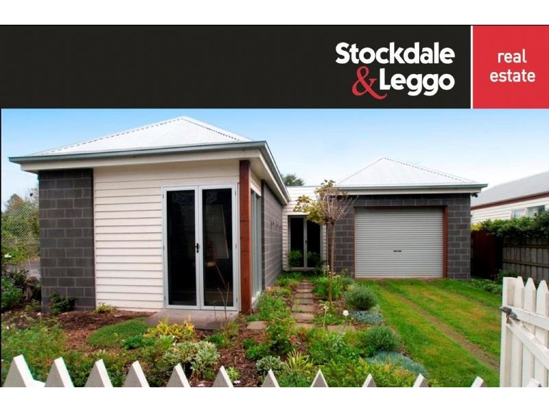 24 Wishart Street, Port Fairy VIC 3284