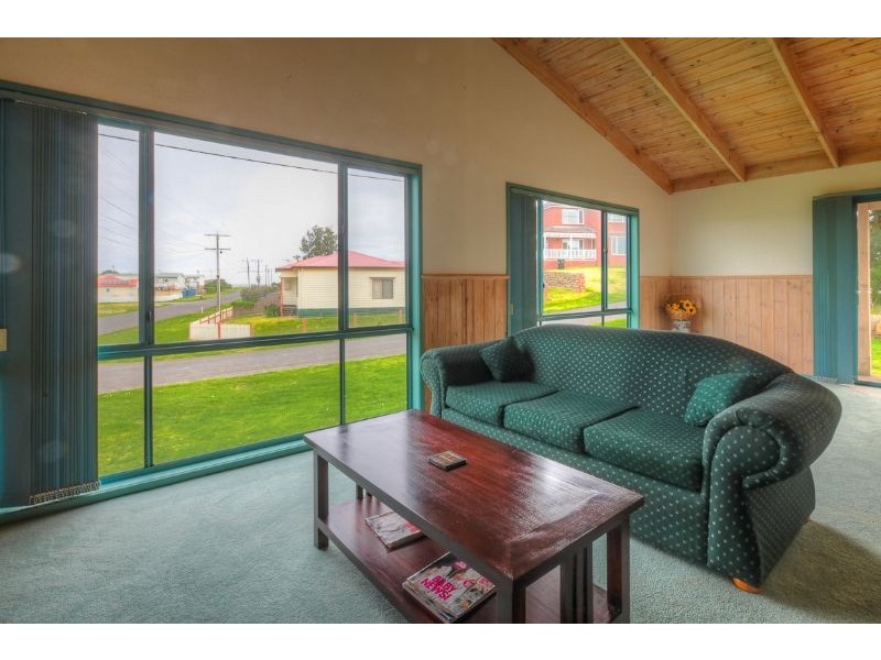 2 Crowe Street, Port Fairy VIC 3284