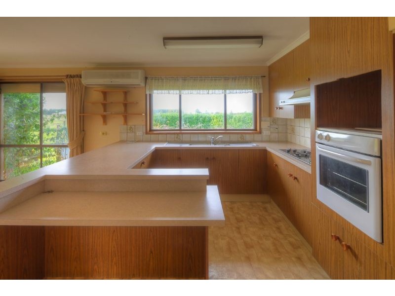 235 Princes Hwy, Port Fairy VIC 3284