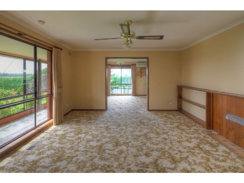235 Princes Hwy, Port Fairy VIC 3284
