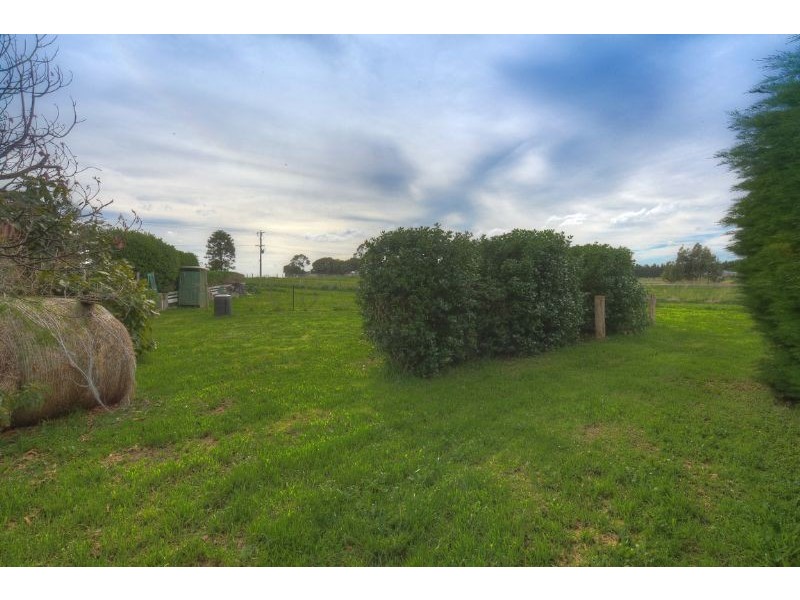 235 Princes Hwy, Port Fairy VIC 3284