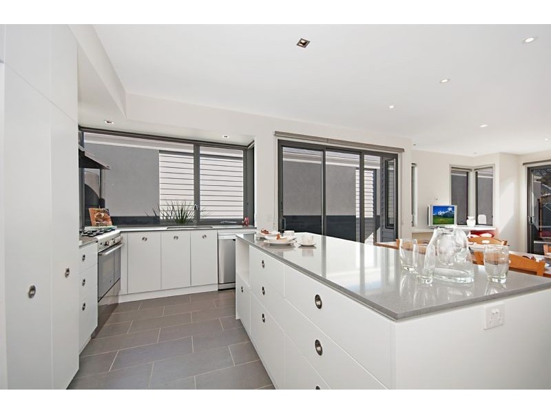 12 Cox Street, Port Fairy VIC 3284