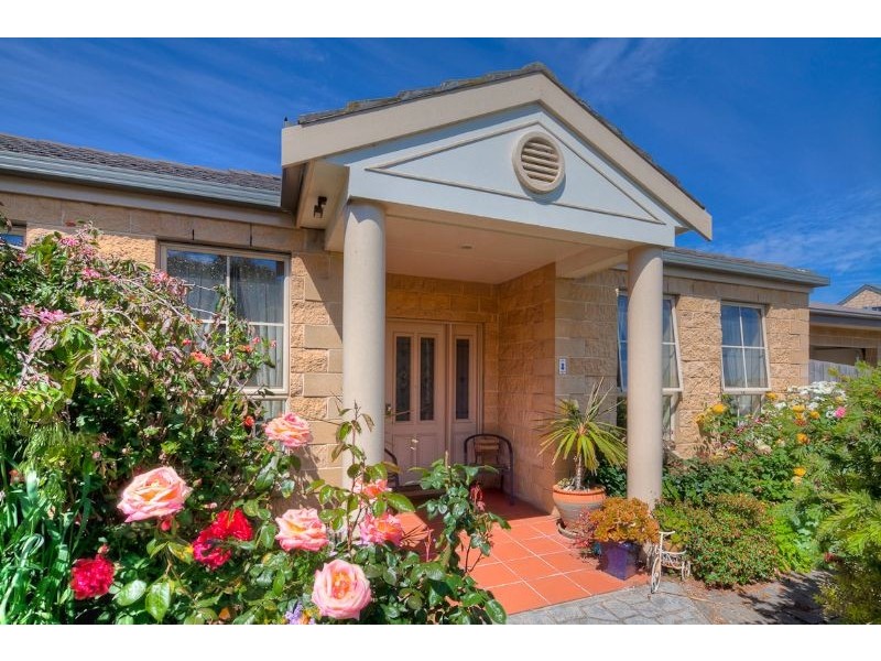 8 Terjesen Crt, Port Fairy VIC 3284