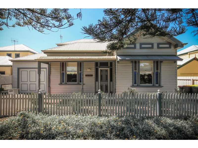 67 Gipps Street, Port Fairy VIC 3284