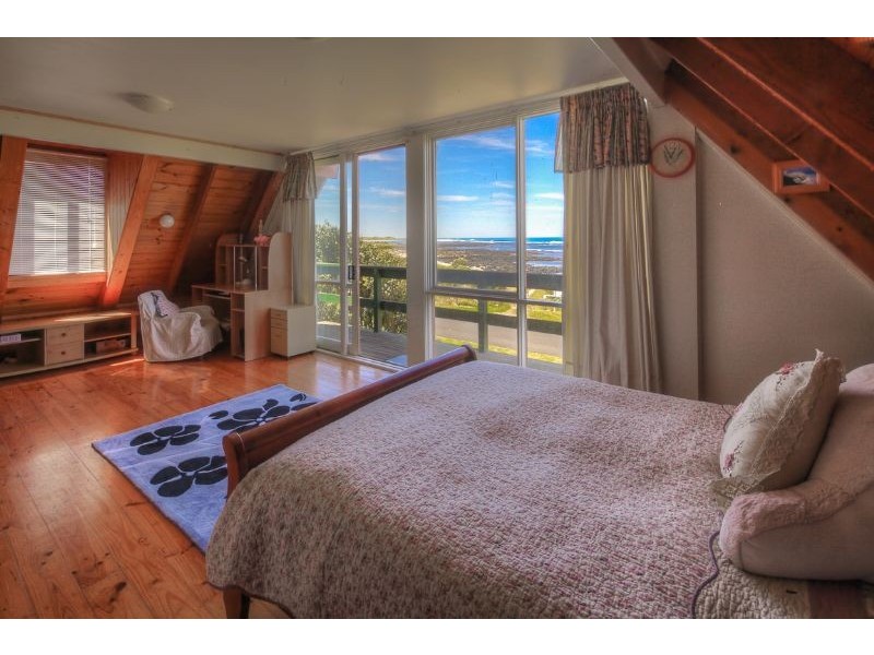80 Ocean Drive, Port Fairy VIC 3284