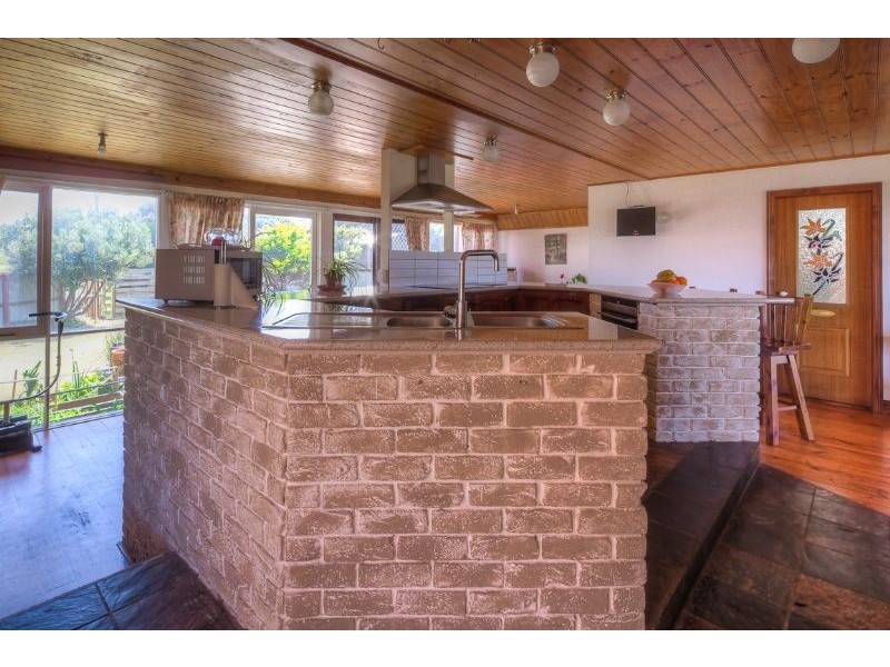 80 Ocean Drive, Port Fairy VIC 3284