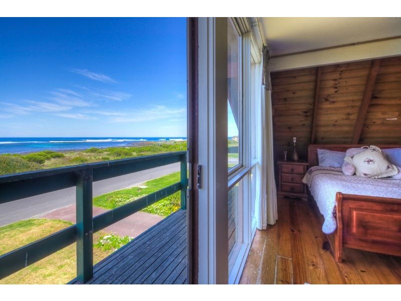 80 Ocean Drive, Port Fairy VIC 3284