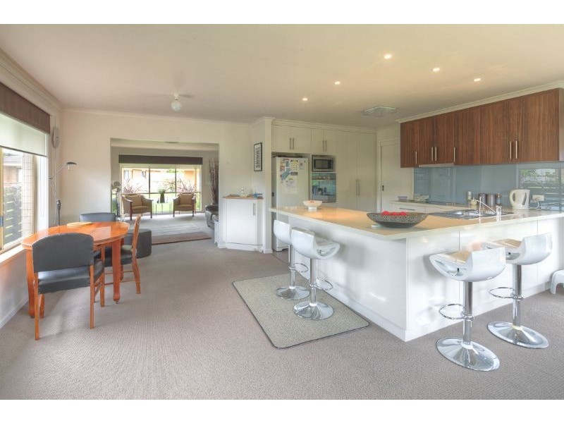 8 Belfast Close, Port Fairy VIC 3284