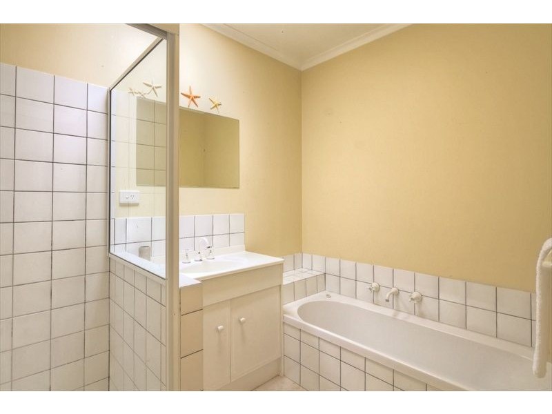 6 James Street, Port Fairy VIC 3284