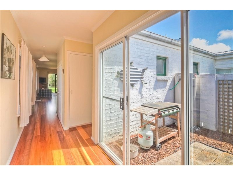 6 James Street, Port Fairy VIC 3284