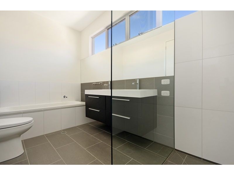 16 Cox Street, Port Fairy VIC 3284