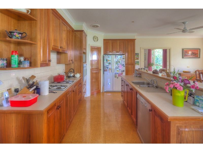 8 Terjesen Court, Port Fairy VIC 3284