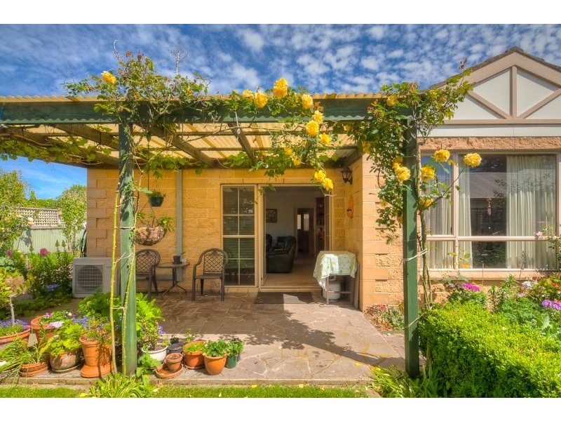 8 Terjesen Court, Port Fairy VIC 3284