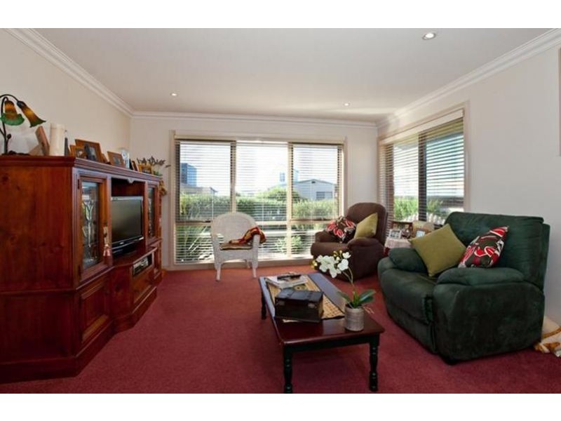 16 Anna-Catherine Drive, Port Fairy VIC 3284