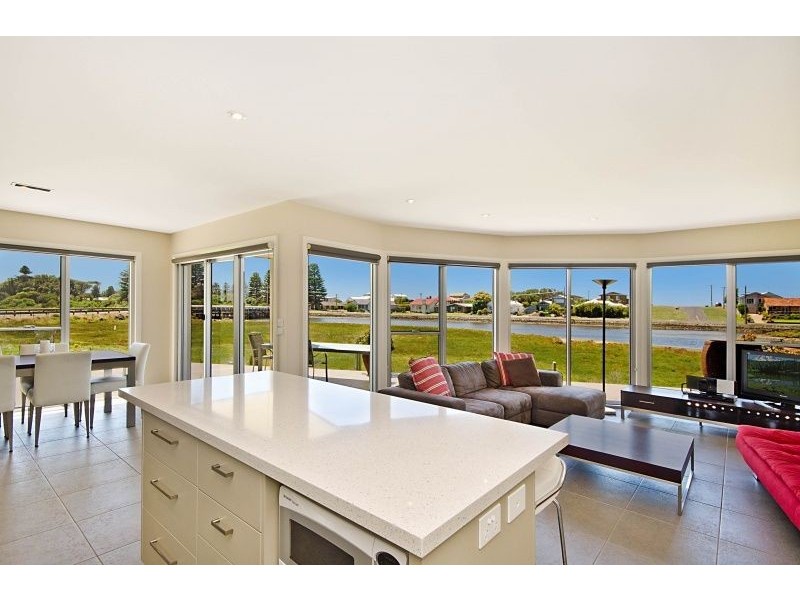 105 Gipps Street, Port Fairy VIC 3284