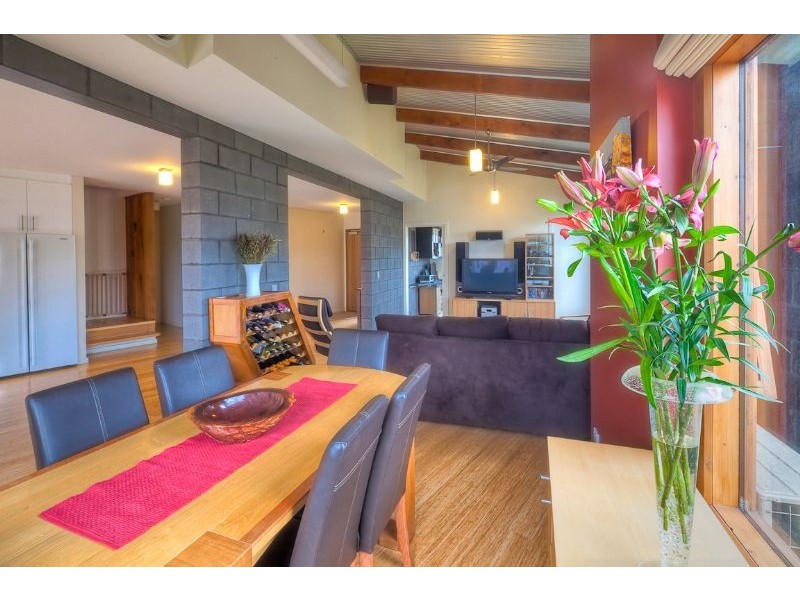 17 Anna-Catherine Drive, Port Fairy VIC 3284