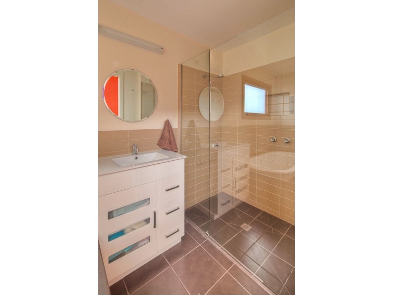 17 Anna-Catherine Drive, Port Fairy VIC 3284