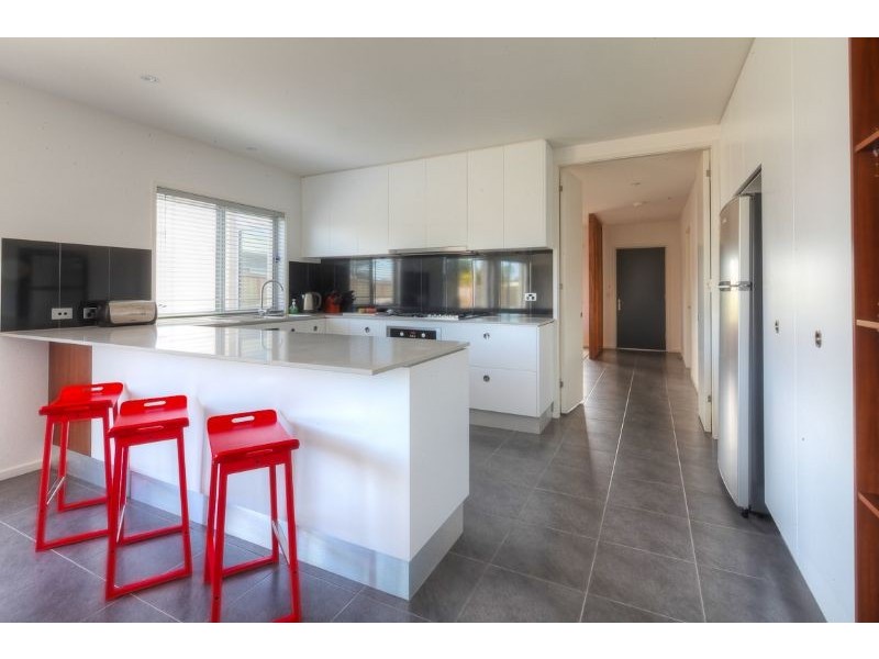 10 McGill Court, Port Fairy VIC 3284