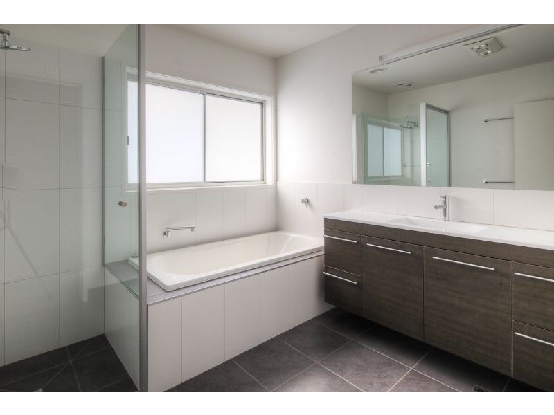 10 McGill Court, Port Fairy VIC 3284