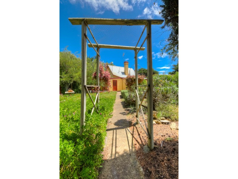 2 Old School Road, Codrington VIC 3285