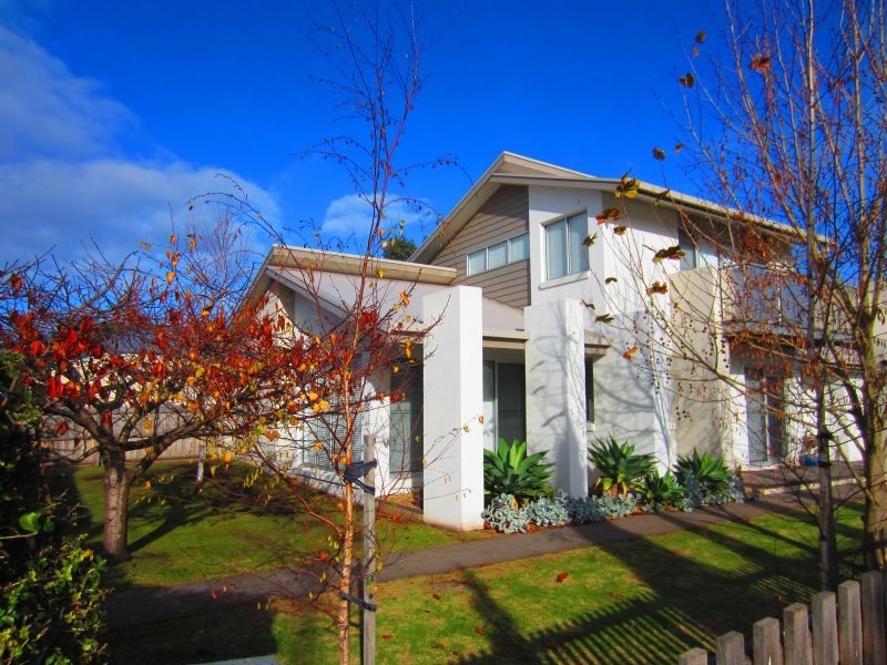 48 Albert Street, Port Fairy VIC 3284