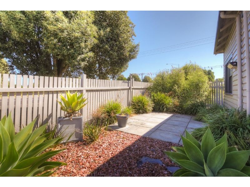 90 Cox Street, Port Fairy VIC 3284
