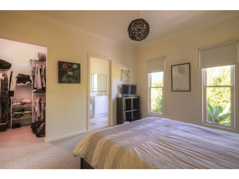90 Cox Street, Port Fairy VIC 3284