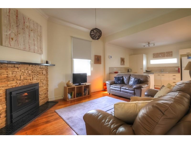 90 Cox Street, Port Fairy VIC 3284