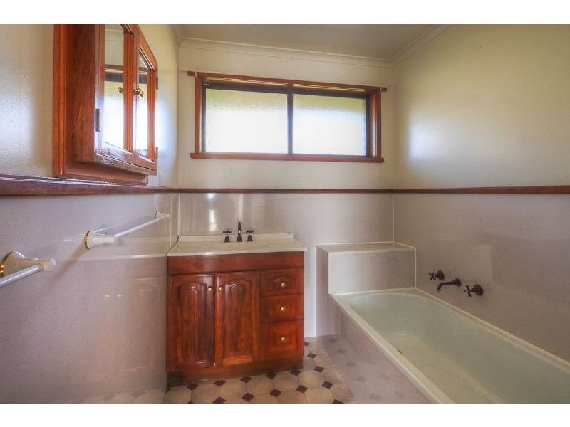 2 Reardon Street, Port Fairy VIC 3284