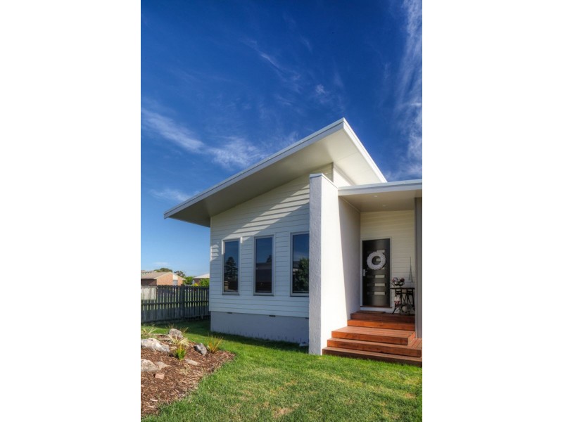 2  Mariner Crt, Port Fairy VIC 3284